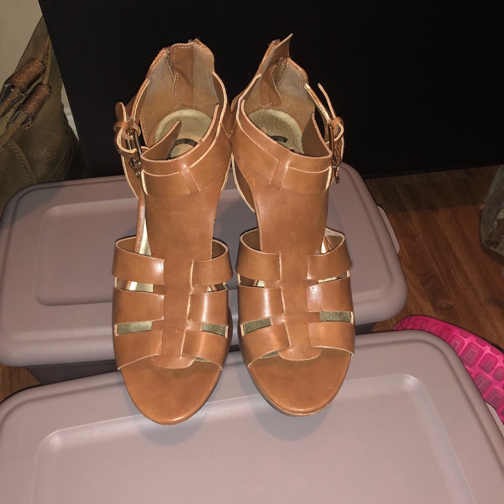 Guess heels
